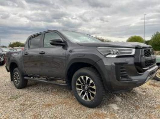 nuovo TOYOTA Hilux